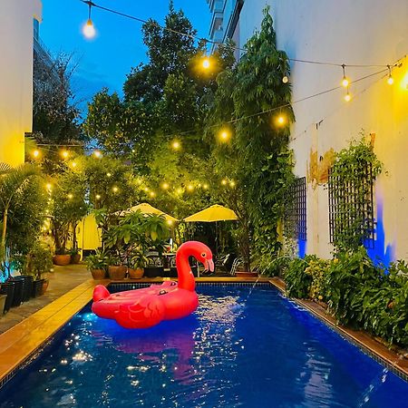 Birdcage Boutique Otel Phnom Penh Dış mekan fotoğraf