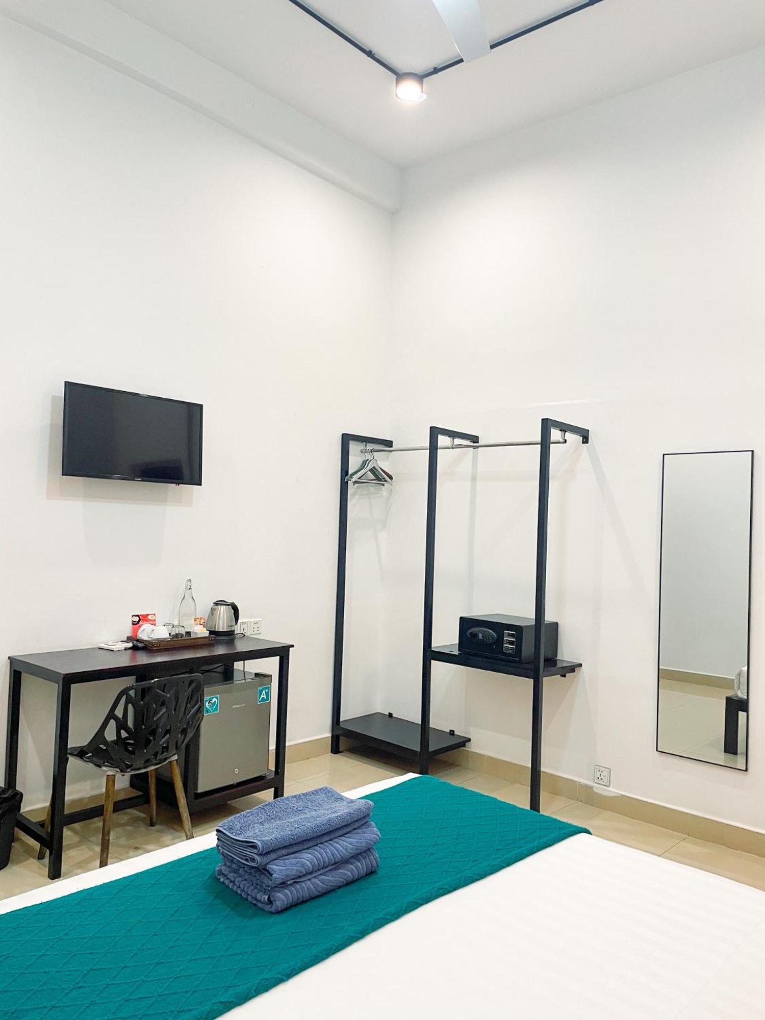 Birdcage Boutique Otel Phnom Penh Dış mekan fotoğraf