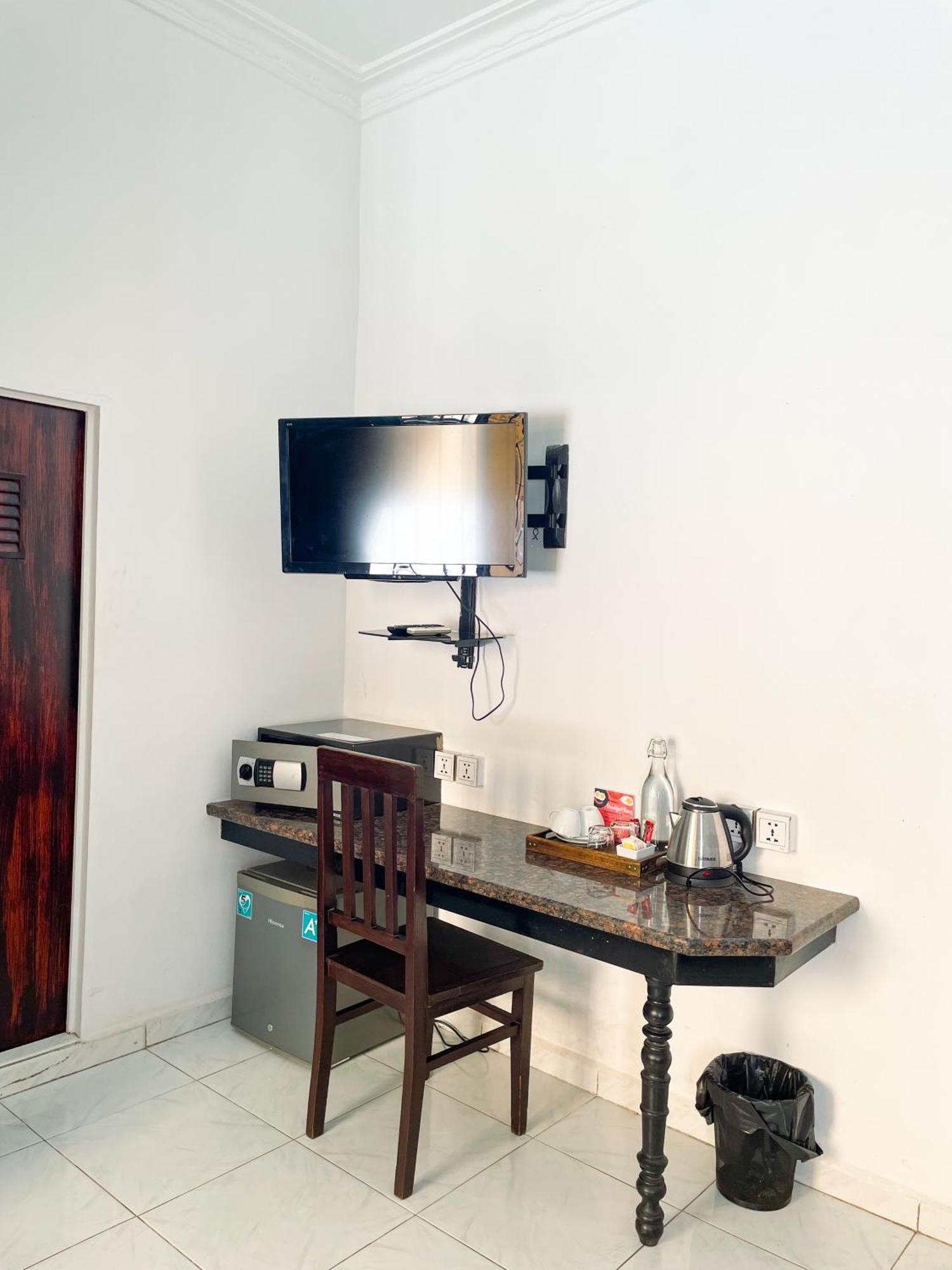 Birdcage Boutique Otel Phnom Penh Dış mekan fotoğraf